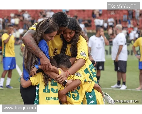 足球明星登陆美国联赛引发热潮球迷热情高涨期待精彩对决